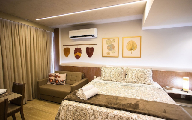 Setai Yacht #503 - Quadruple Flat by Carpediem