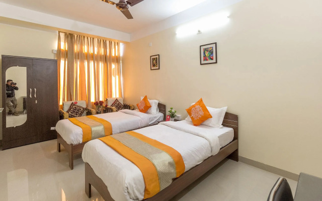 Home Stay Down Town By OYO Rooms