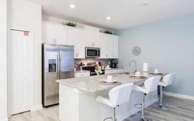 ChampionsGate 4BR 3BA Townhome