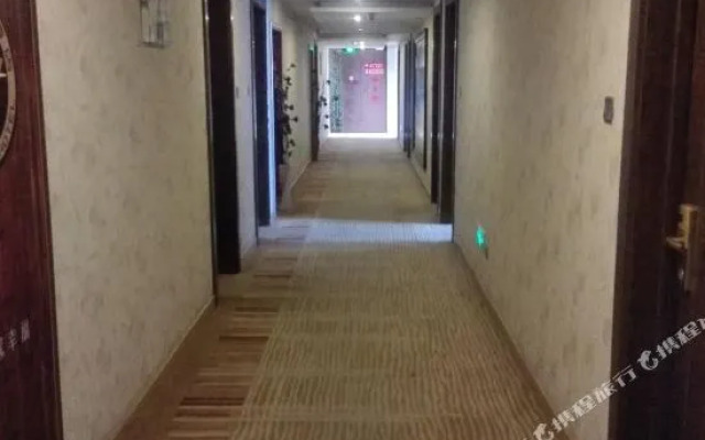 Jinhua Yiyi Jingjing Hotel (Jinhua Vocational and Technical College Branch, Licheng District)