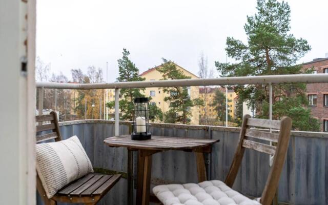 1br apartment with patio in Lauttasaari