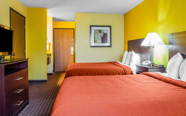 AmericInn by Wyndham Mosinee Central Wisconsin Airport