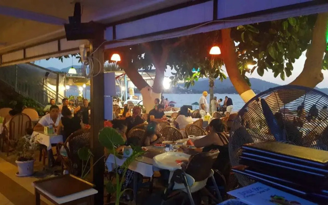 Deniz Hotel