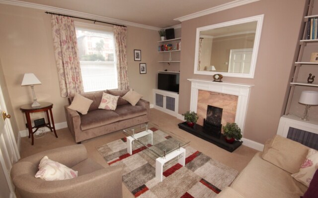 Wellsway House - Stylish Townhouse