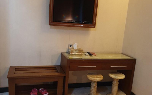 Omahqu Guest House