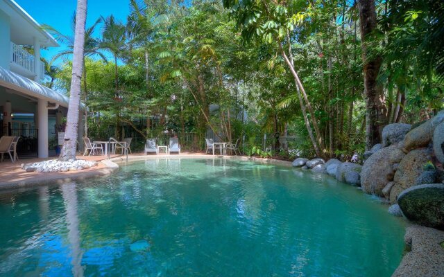 Port Douglas Outrigger Holiday Apartments