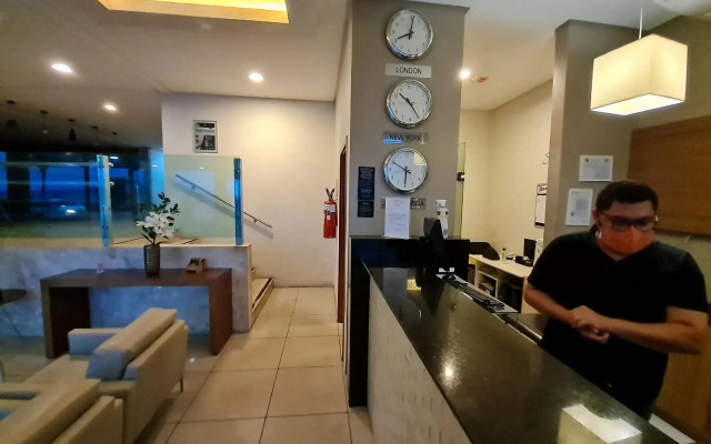 Happy Hotel Manaíra