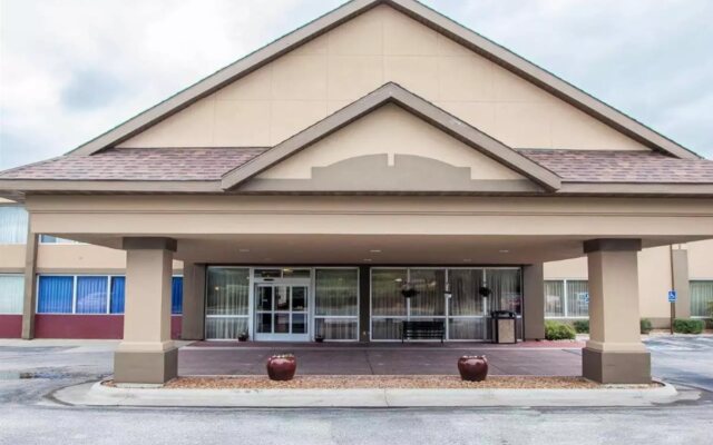 Suburban Studios Fort Dodge