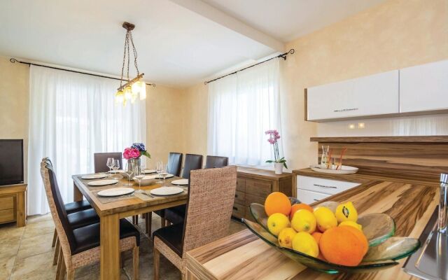 Beautiful Home in Turcic With Wifi and 4 Bedrooms