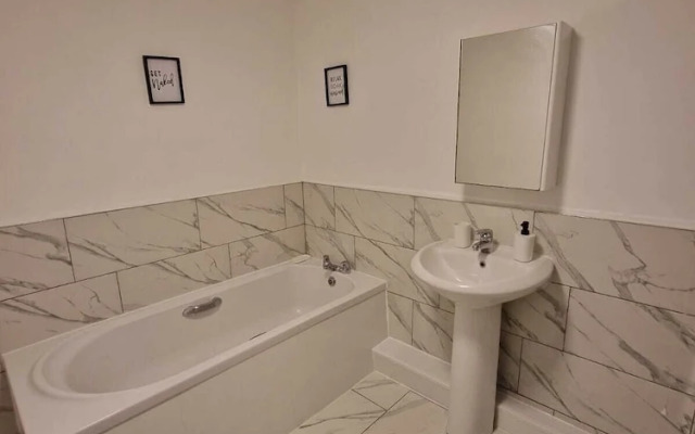 Remarkable 1-bed Apartment in Gateshead
