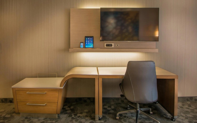 Courtyard by Marriott Winnipeg Airport