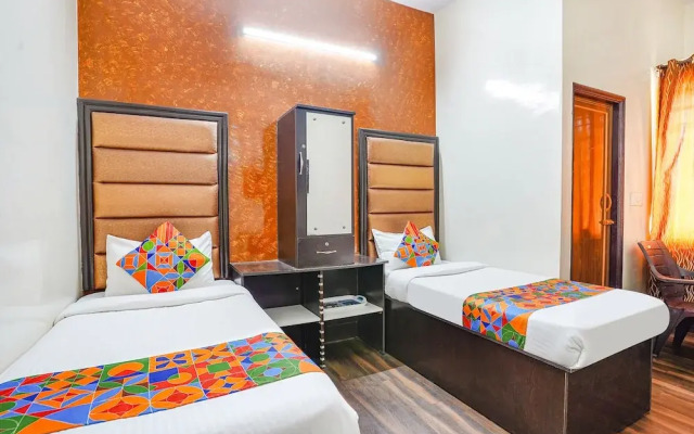 Pavithraa Deluxe Suites by OYO Rooms