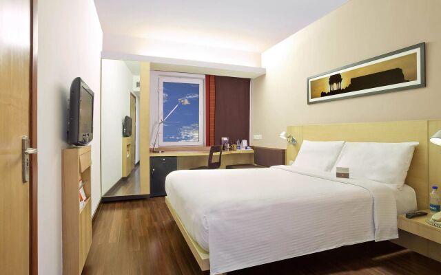 ibis Gurgaon Golf Course Road Hotel