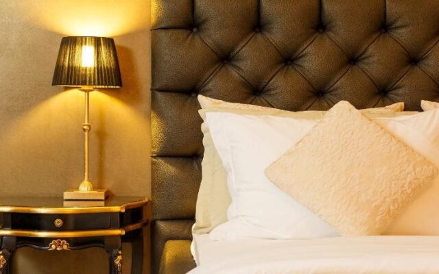 Hotel First