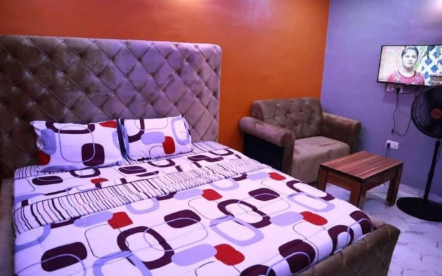 Dana hotel and suites