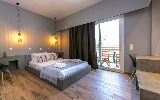 Trypiti Hotel and Suites
