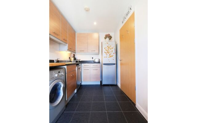 A Charming and Luxurious 2BR Flat on Walthamstow