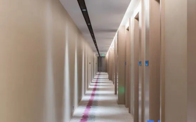 Lavande Hotel (Beijing Sanyuanqiao Yansha Embassy District)