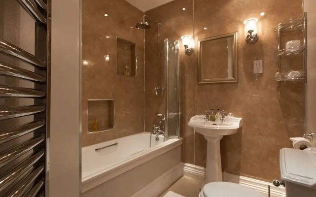 West Longridge Manor B&B