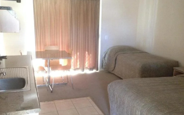 Tambo Mill Motel & Caravan Park