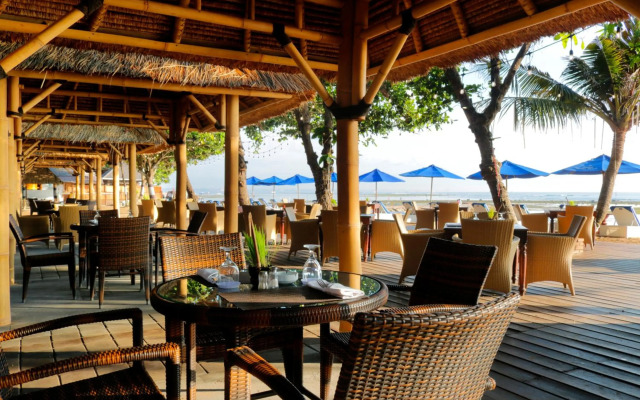Inna Sindhu Beach