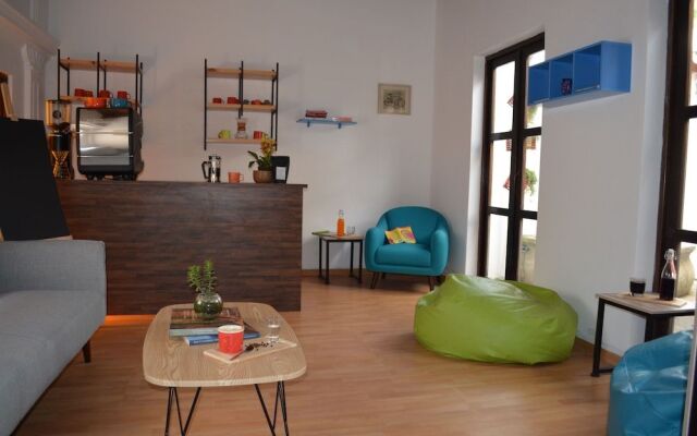 Luna Maya Hostel & Wellness