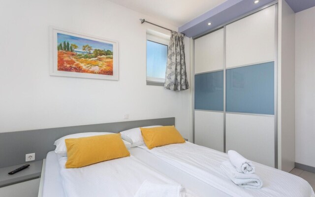 Amazing Apartment in Njivice With Wifi and 3 Bedrooms