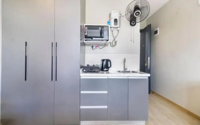 Studio Apartment by Away Homes Rentals