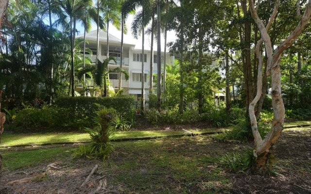 Seascape Holidays - Coral Apartments