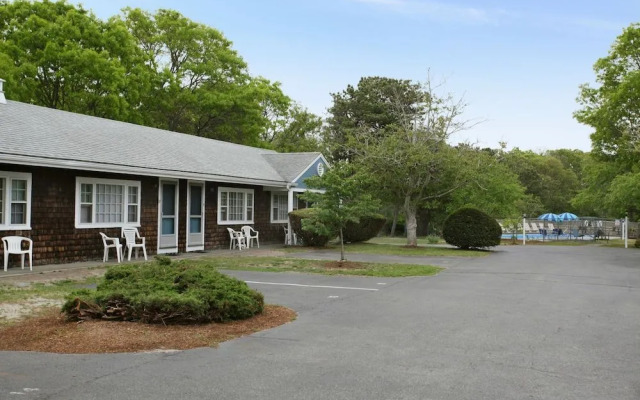 Veranda Cape Cod Family Resort