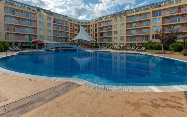Large Studio in Polo Resort