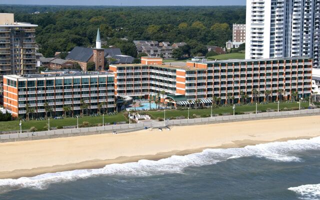 Holiday Inn & Suites Virginia Beach North Beach, an IHG Hotel