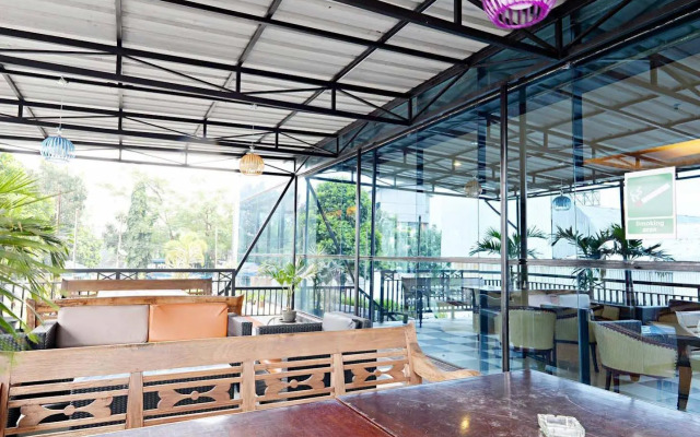 ZenRooms Soekarno Hatta Buah Batu