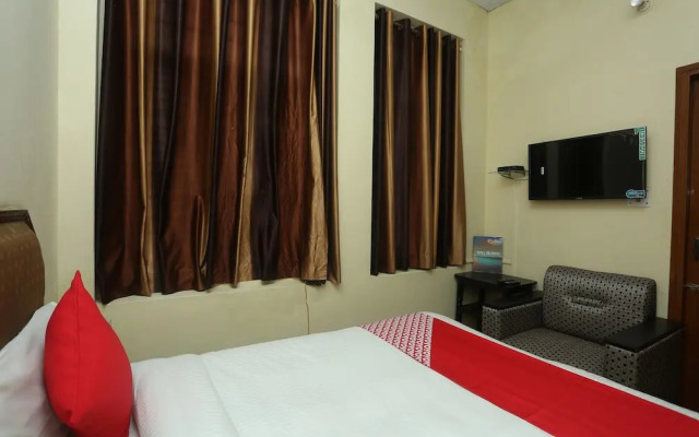 Gaurav Boarding House by OYO Rooms