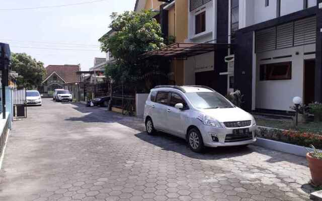 Jogja Utara B17 - 5 Bedrooms