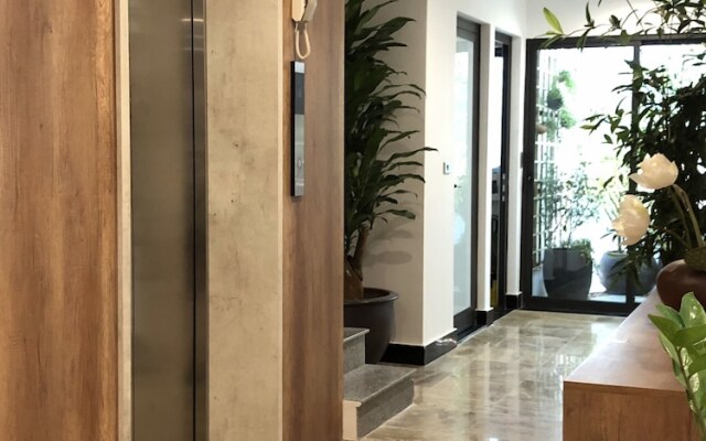 May House Serviced Apartment