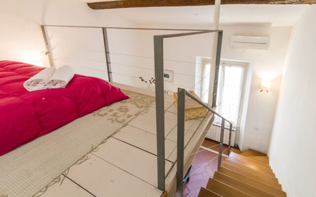 Della Scala Modern Apartment