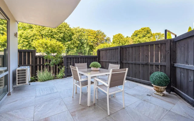 Riverside 1-Bed Apt - in the heart of the city