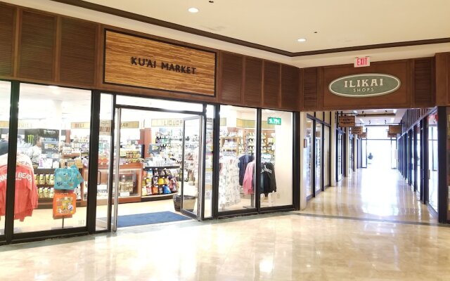 Ilikai Tower One Bedroom Lagoon View Waikiki Condos With Lanai & Free Wifi