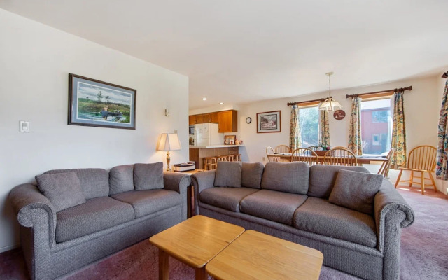 11D - Spacious & Family-Friendly Getaway 3 Bedroom Townhouse by The Summit at Gore Mountain
