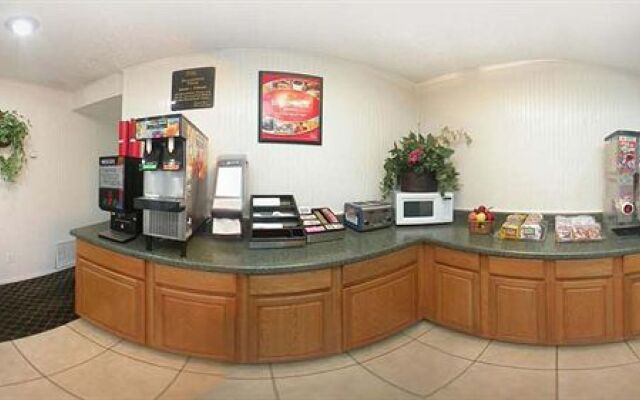 Econo Lodge Sequoia Area