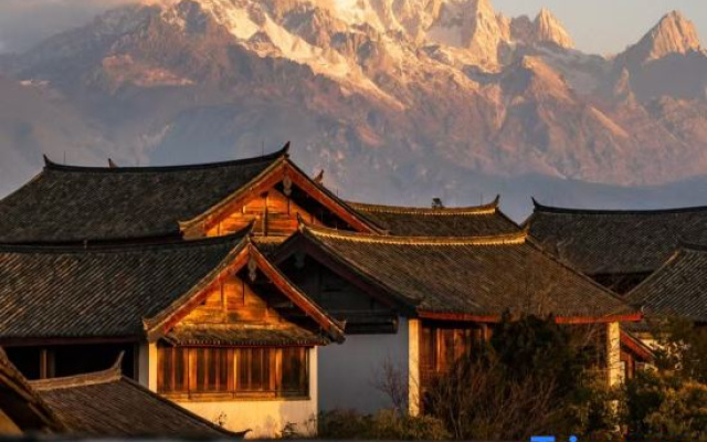 Yunman Pushi SUN GOLD Snow Mountain Panoramic Smart Homestay (Lijiang Ancient Town Branch) – Outside – Lijiang