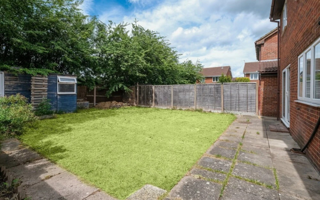 Sharp Close 4 Bedroom 2 Bath - Aylesbury