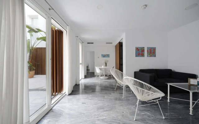 Numa I Jondo Apartments