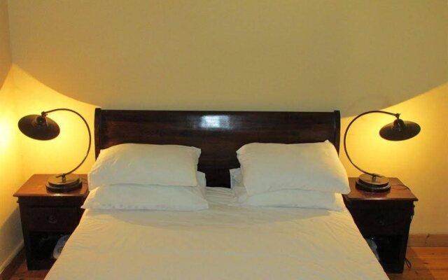 Nina Suites Hotel and Cafe