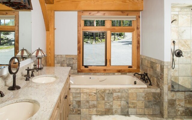 Big Sky - Little Plume Lodge