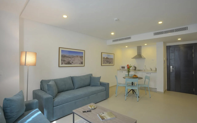 Maia Hotel Suites