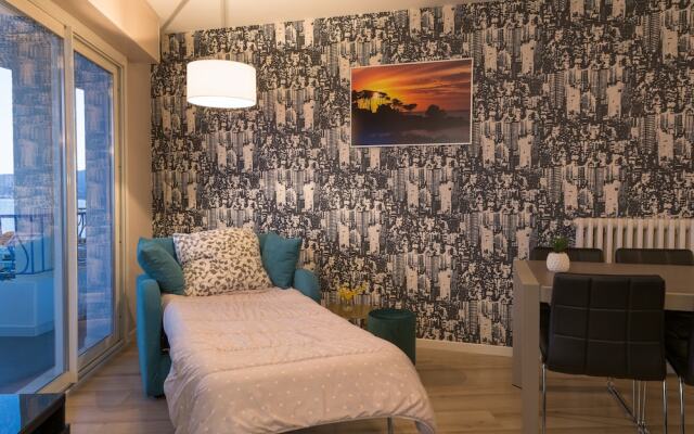 Western Cannes - Panoramic View