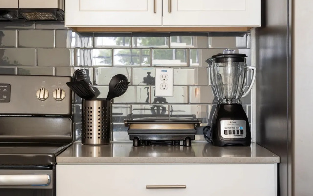 Relax Near Disney 4BR Home With Pool