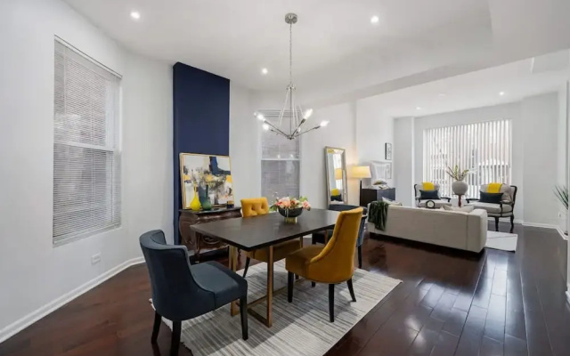 Chic and Cozy 3-bed Escape in Chicago